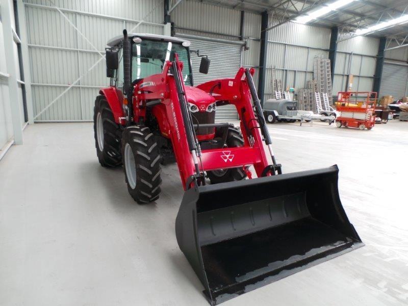 2015 MASSEY FERGUSON 4609.4C CAB TRACTOR