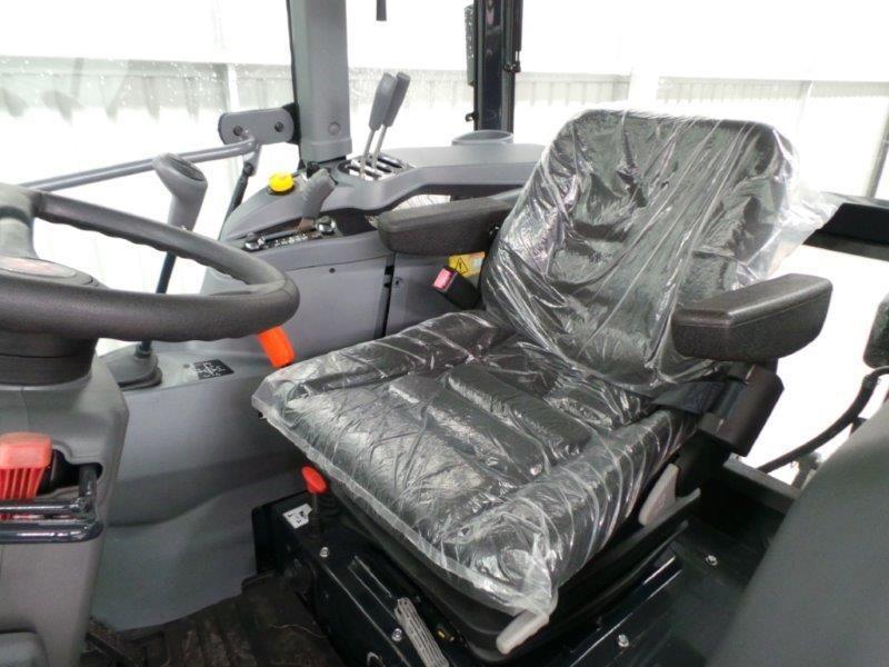 2015 MASSEY FERGUSON 4609.4C CAB TRACTOR