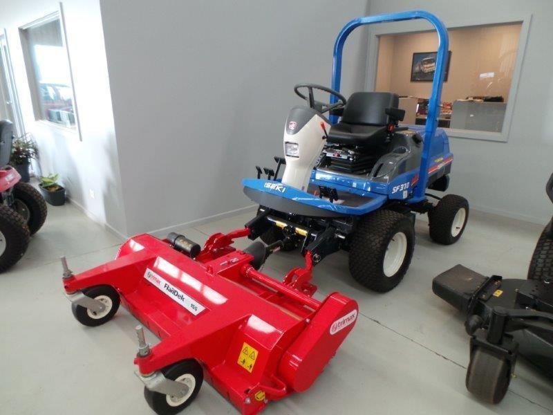 2015 ISEKI SF310 OUT FRONT MOWER WITH TRIMAX LAIL DECK