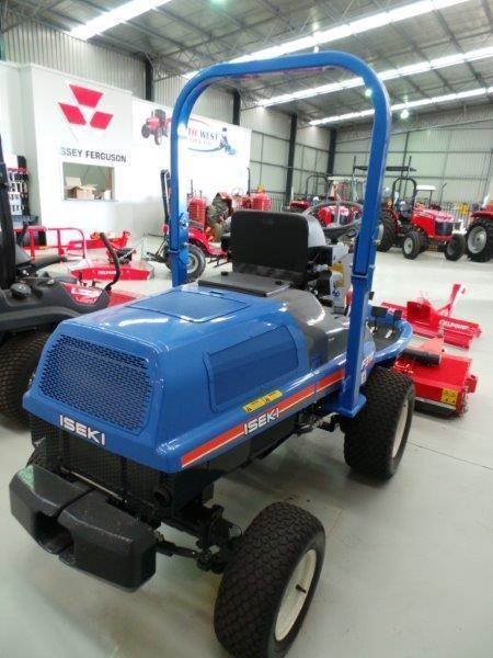 2015 ISEKI SF310 OUT FRONT MOWER WITH TRIMAX LAIL DECK
