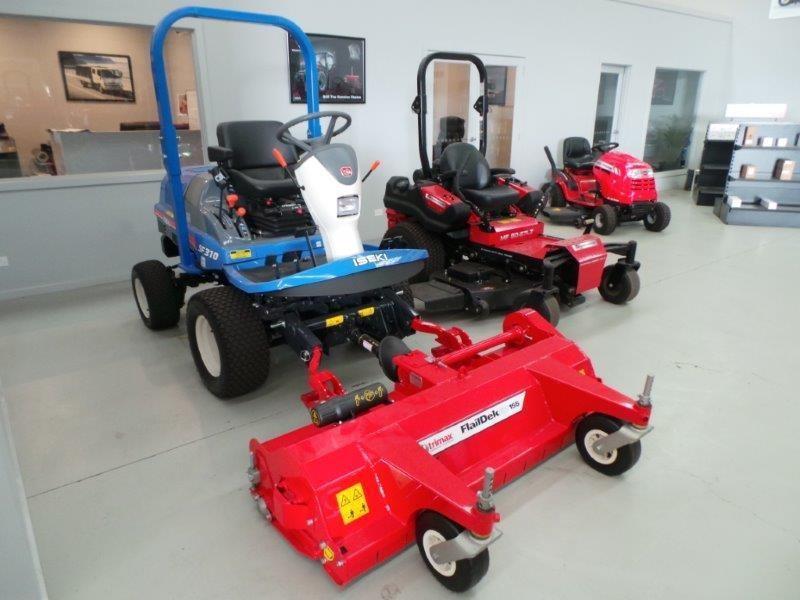 2015 ISEKI SF310 OUT FRONT MOWER WITH TRIMAX LAIL DECK