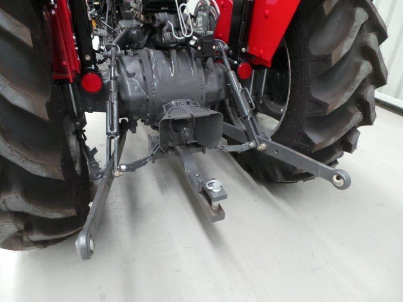 MASSEY FERGUSON 2615 2WD ROPS TRACTOR
