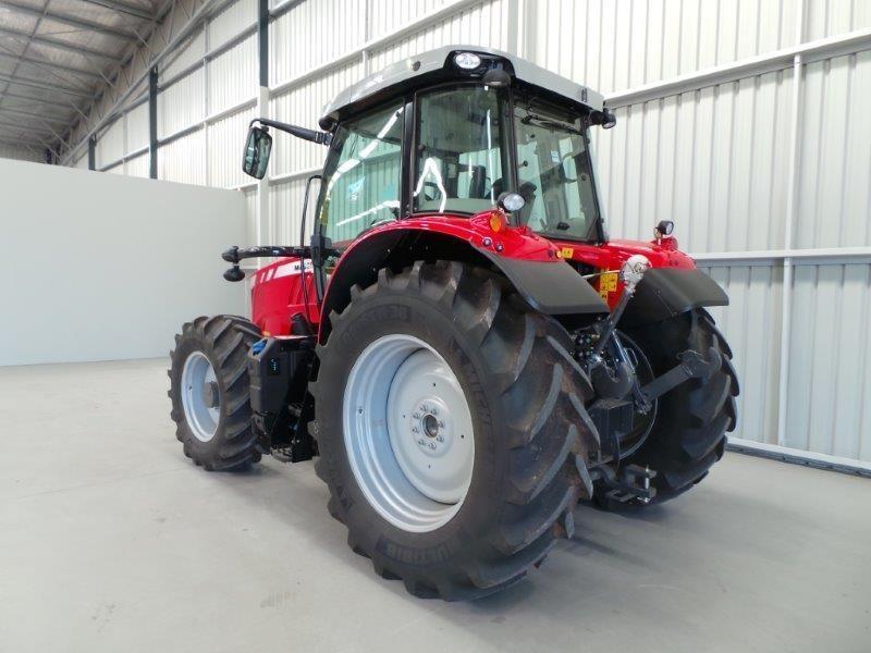 2015 MASSEY FERGUSON 6613 EFD6 CAB TRACTOR