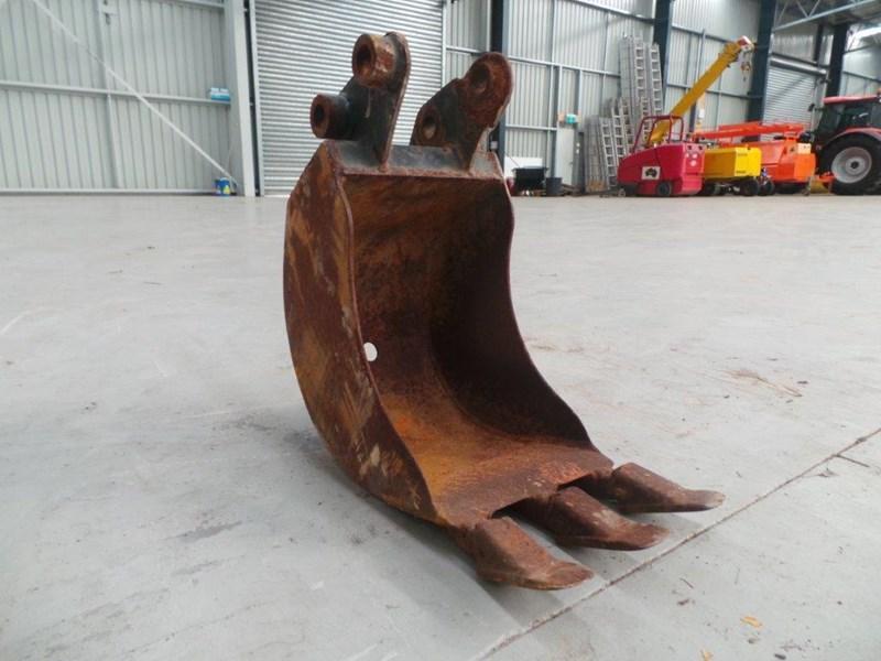 2017 WORKMATE 220MM BUCKET