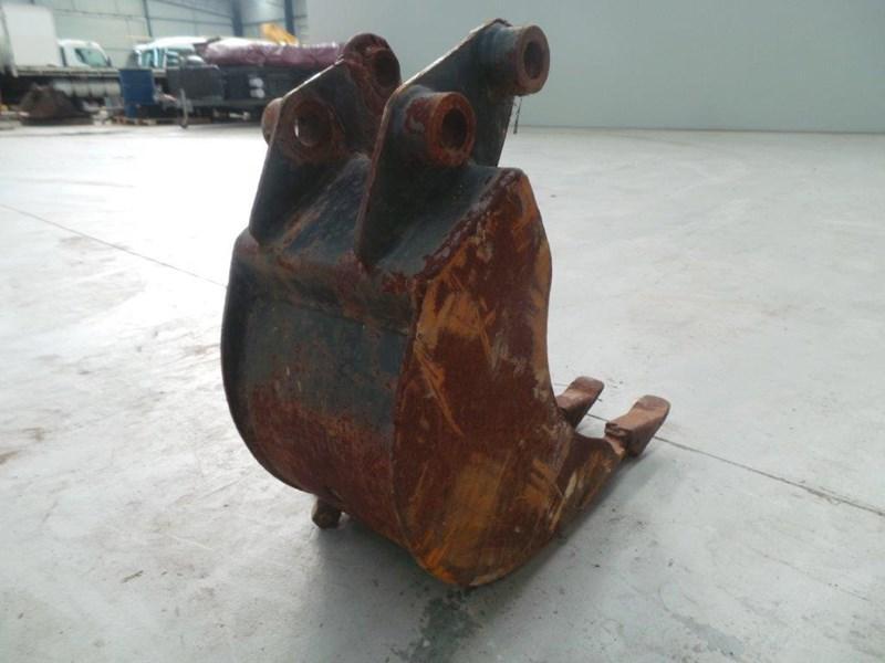 2017 WORKMATE 220MM BUCKET