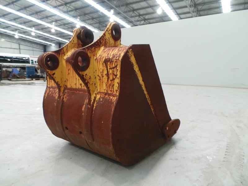 2017 WORKMATE 1050MM BUCKET