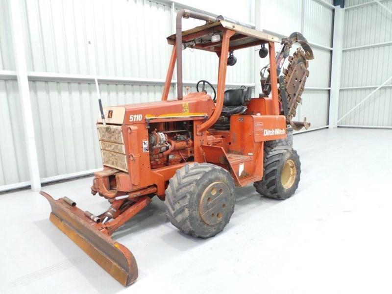 1998 DITCH WITCH 5110DD RIDE ON TRENCHER