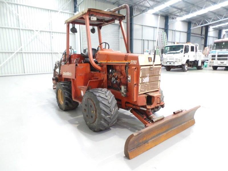 1998 DITCH WITCH 5110DD RIDE ON TRENCHER