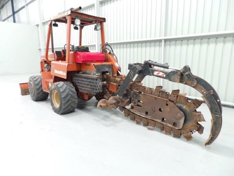1998 DITCH WITCH 5110DD RIDE ON TRENCHER