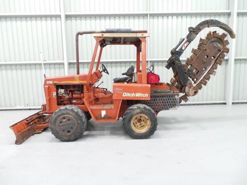 1998 DITCH WITCH 5110DD RIDE ON TRENCHER