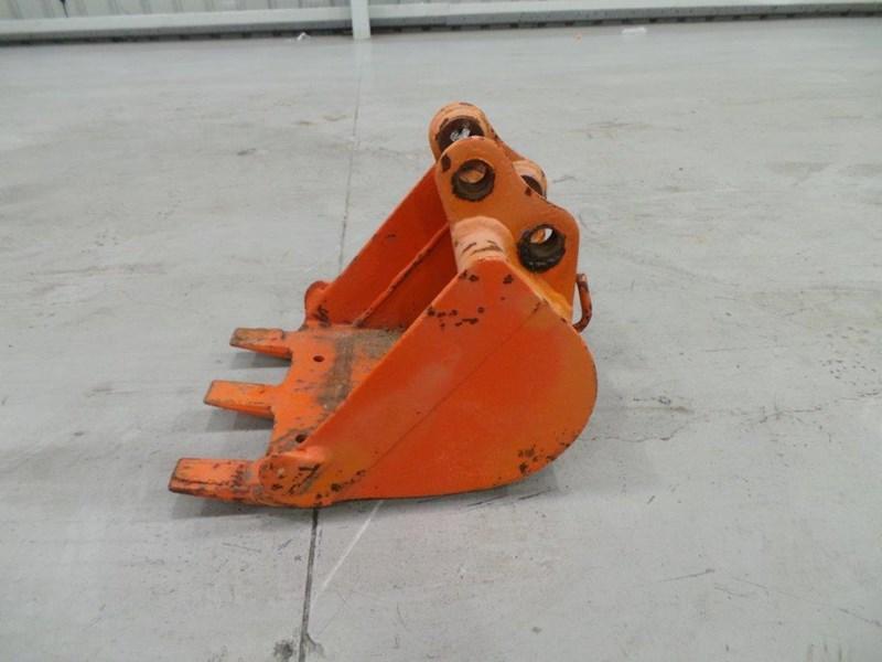 2017 WORKMATE 320MM BUCKET