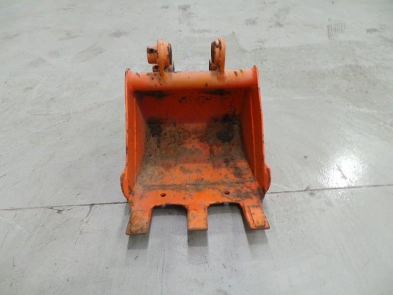 2017 WORKMATE 320MM BUCKET