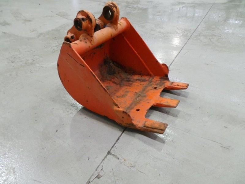 2017 WORKMATE 320MM BUCKET