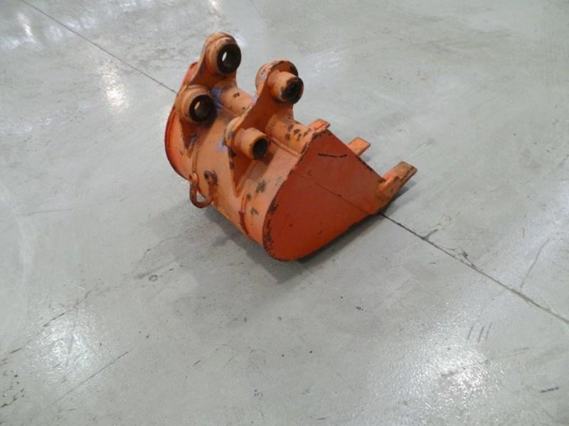 2017 WORKMATE 320MM BUCKET