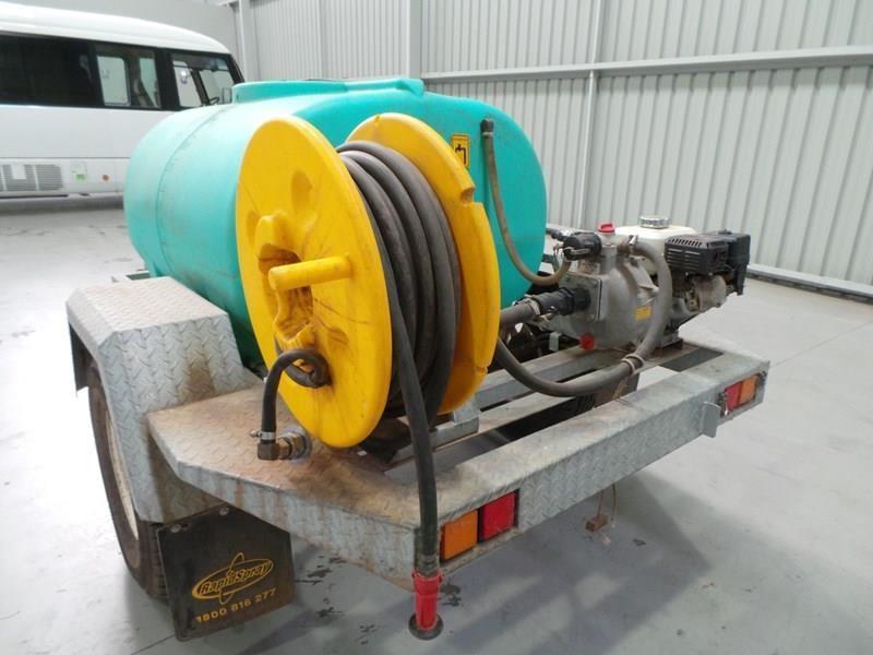 2009 WORKMATE 1000L WATER TRAILER