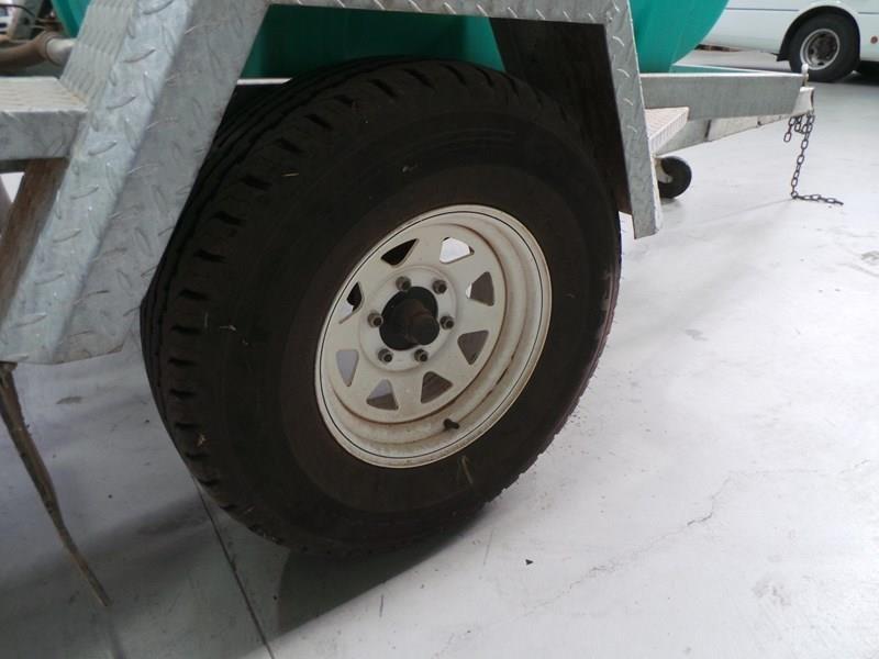 2009 WORKMATE 1000L WATER TRAILER