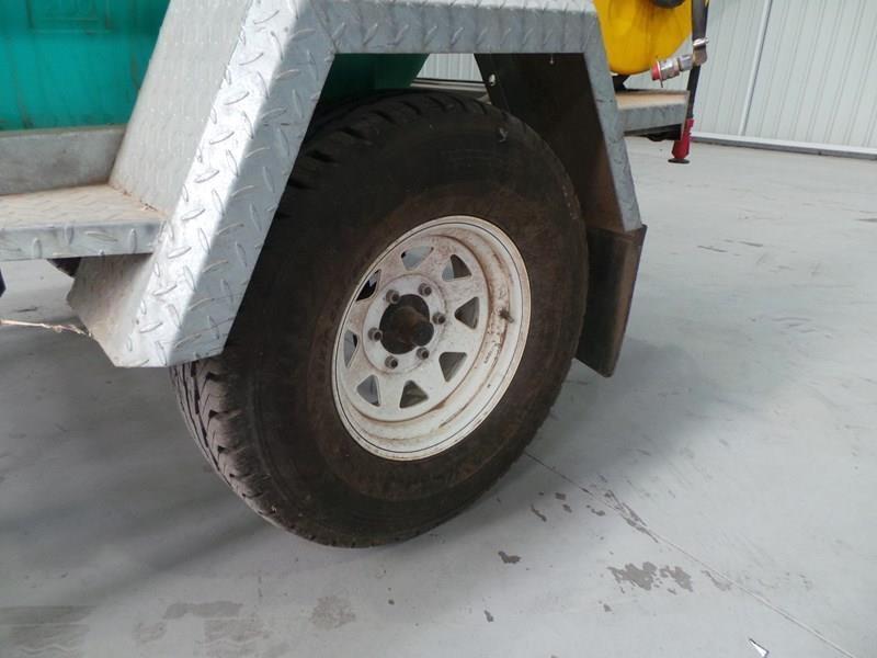 2009 WORKMATE 1000L WATER TRAILER