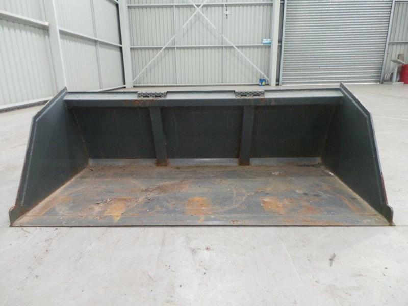 2017 WORKMATE SKID STEER 1980MM BUCKET