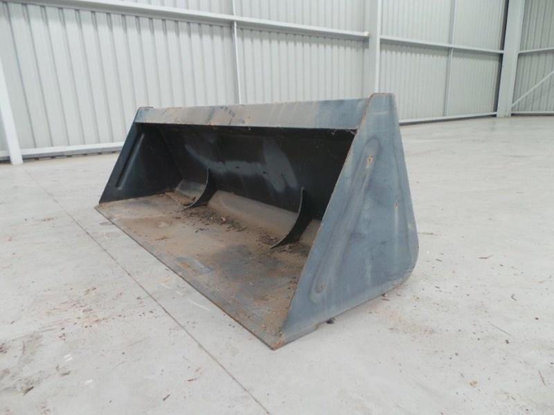 2017 WORKMATE 1860MM GP BUCKET