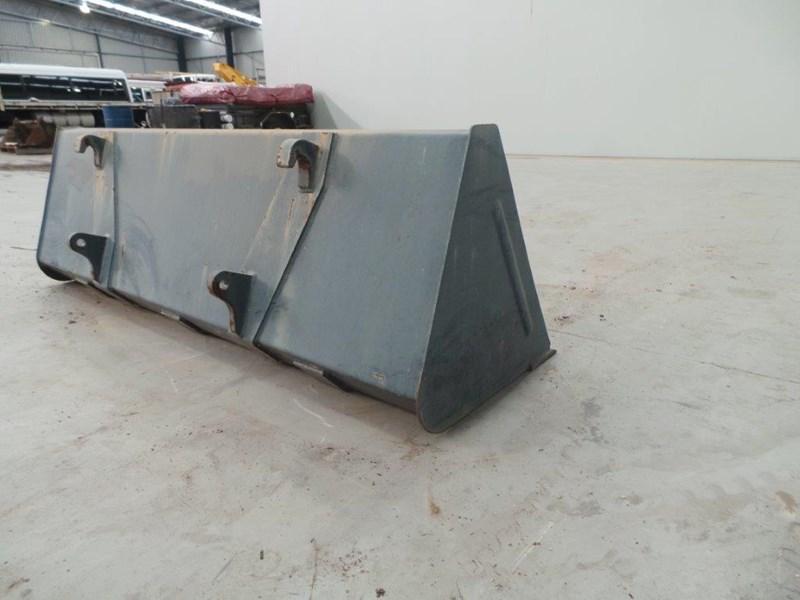 2017 WORKMATE 1860MM GP BUCKET