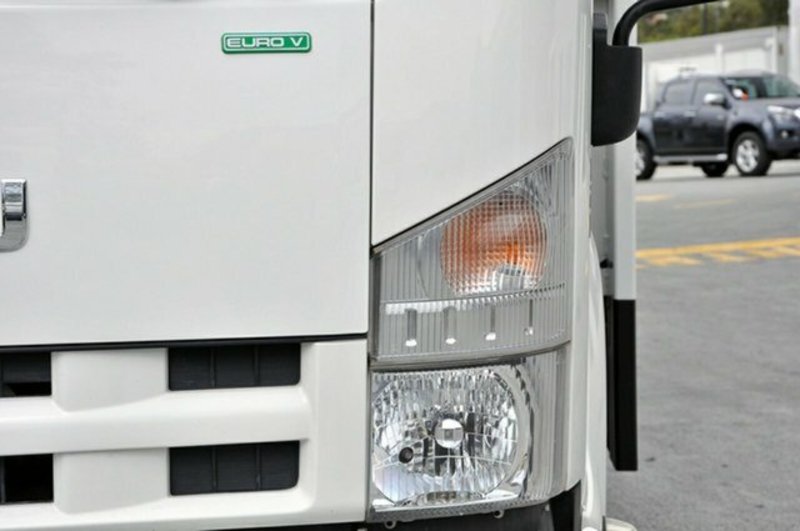2012 ISUZU F Series