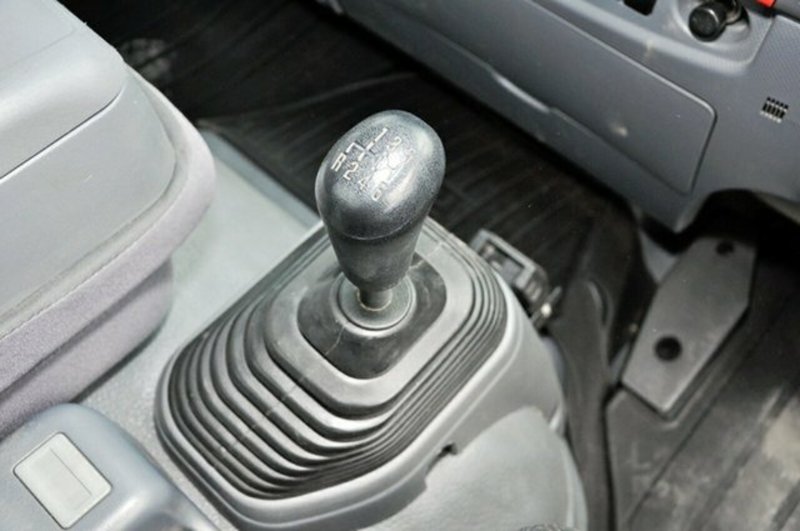 2012 ISUZU F Series