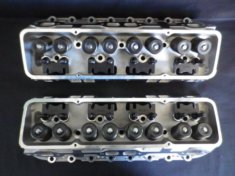 CHEVROLET SB STRAIGHT PLUG ALUMINIUM CYL HEADS 200CC IN 70CC EX 64CC CHAMBER