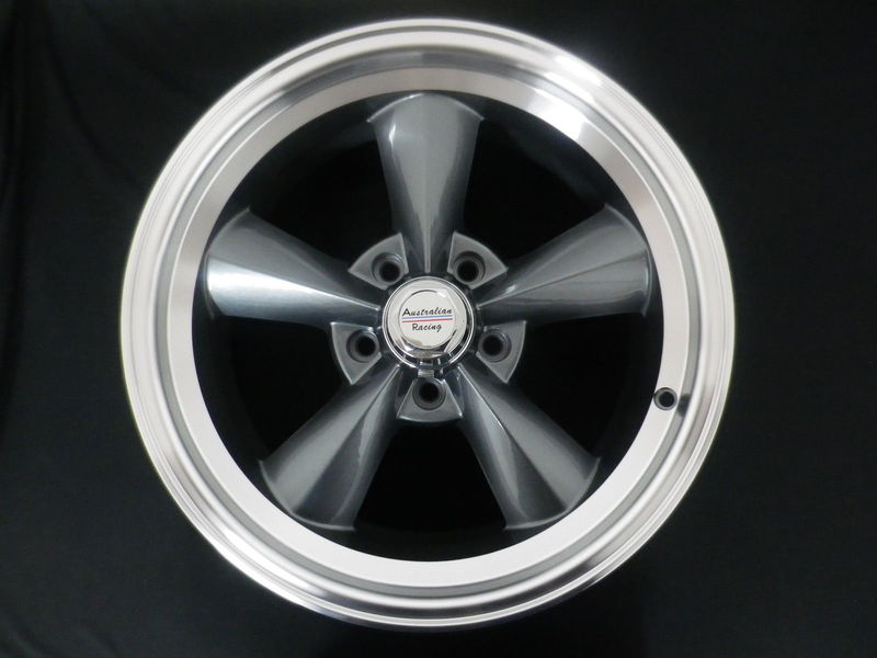 FORD MUSTANG MAG WHEELS GREY MACHINED SET 4 2 X 17 X 7+ 2 X 17 X 8 + LUG NUTS