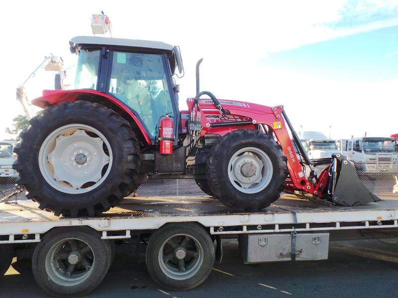 MASSEY FERGUSON 445.4C WITH FRONT END LOADER
