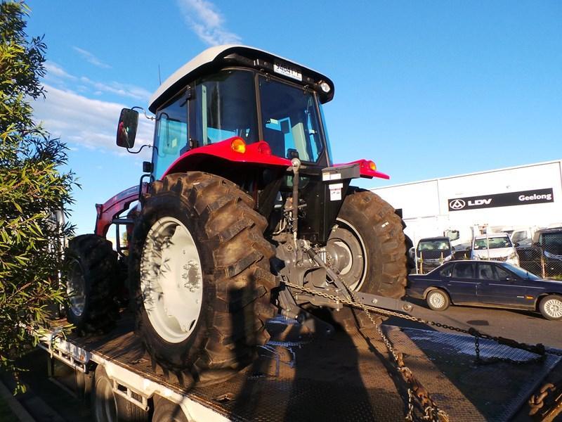 MASSEY FERGUSON 445.4C WITH FRONT END LOADER