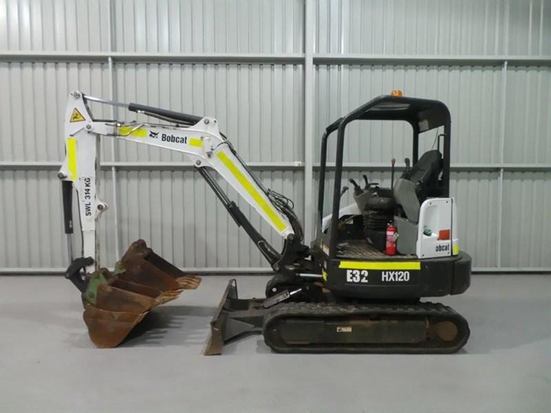 2011 BOBCAT E32M EXCAVATOR