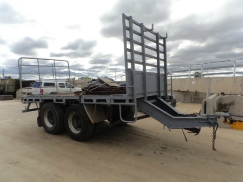 1985 Nixons TagPlant(with ramps) Pig Trailer