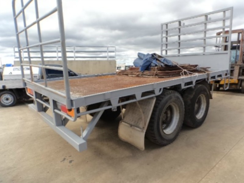 1985 Nixons TagPlant(with ramps) Pig Trailer