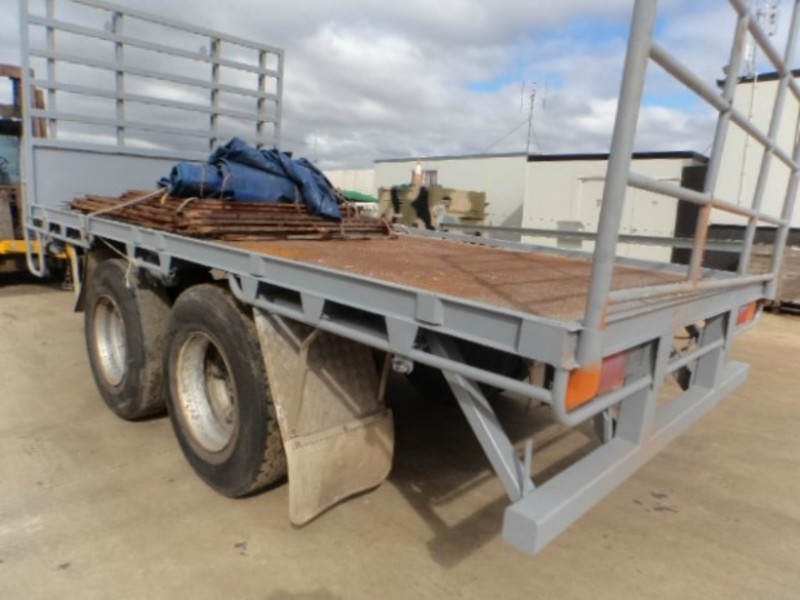 1985 Nixons TagPlant(with ramps) Pig Trailer