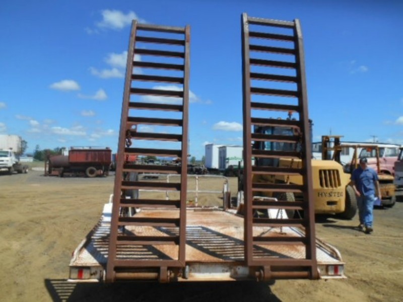 1983 Custom TagPlant(with ramps) Pig Trailer