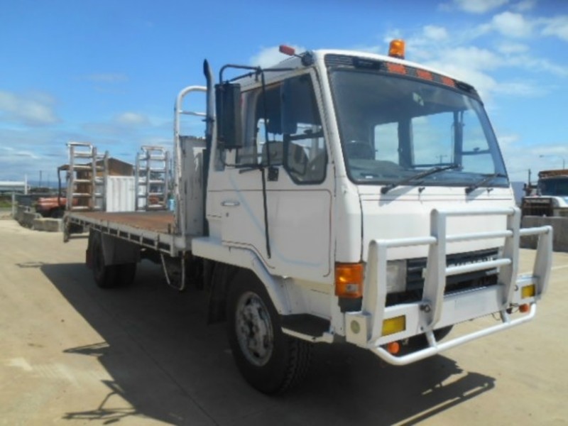 1985 MITSUBISHI FK415 Mitsubishi FK415K Tray Truck FK415 Truck