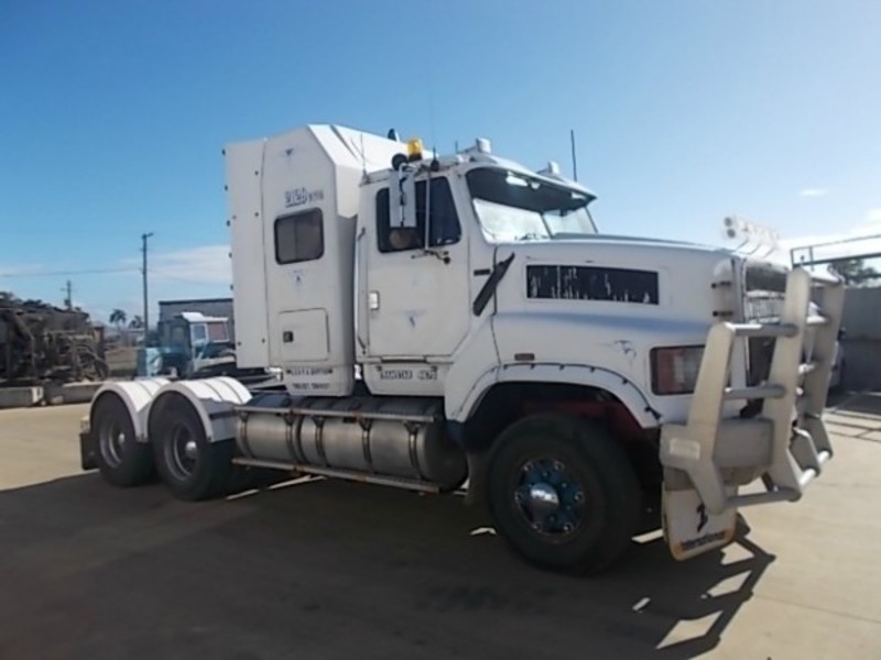 1989 INTERNATIONAL TRANSTAR 4670 TRANSTAR 4670 Truck