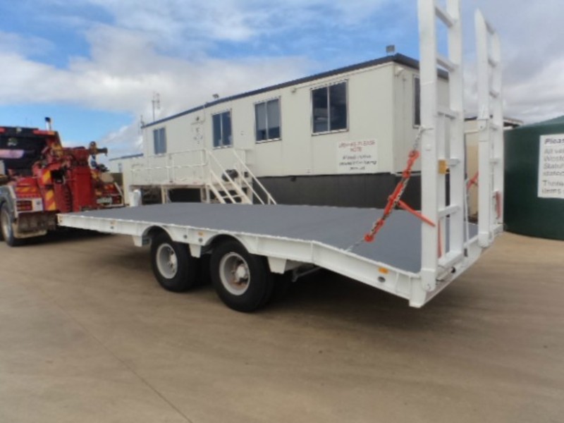 1980 Custom TagPlant(with ramps) Tag Trailer