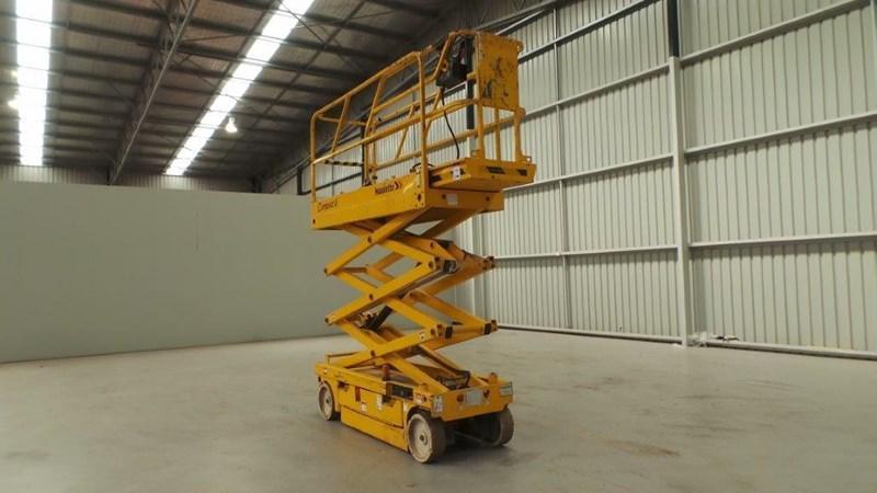 2005 HAULOTTE COMPACT 8W SCISSOR LIFT