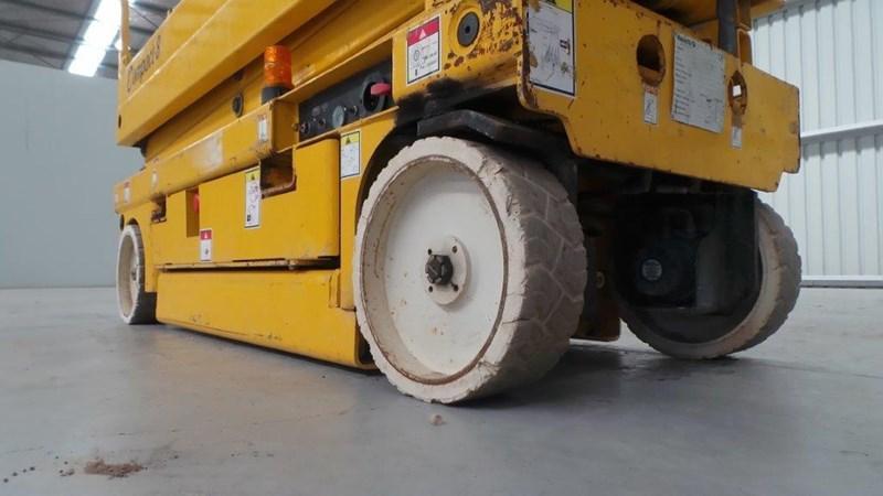 2005 HAULOTTE COMPACT 8W SCISSOR LIFT