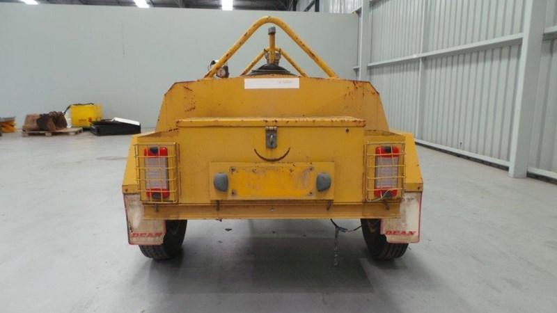 2005 DEAN DIESEL 800 LITRE TRAILER