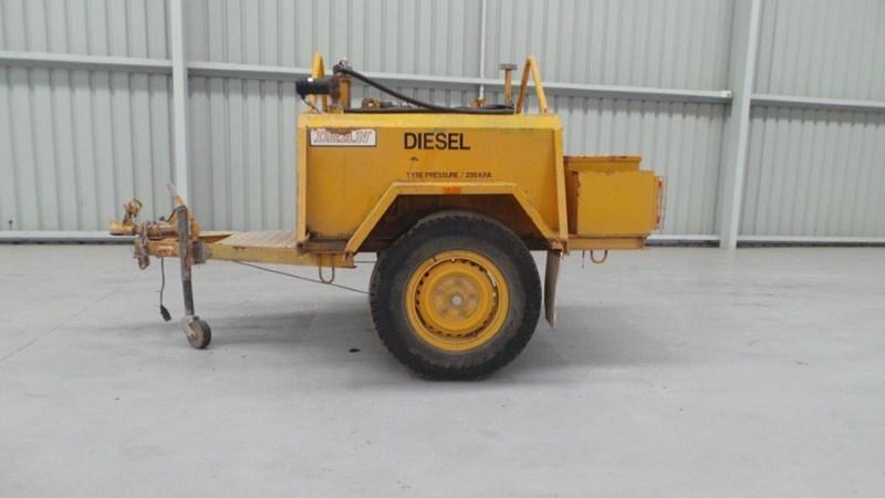 2005 DEAN DIESEL 800 LITRE TRAILER