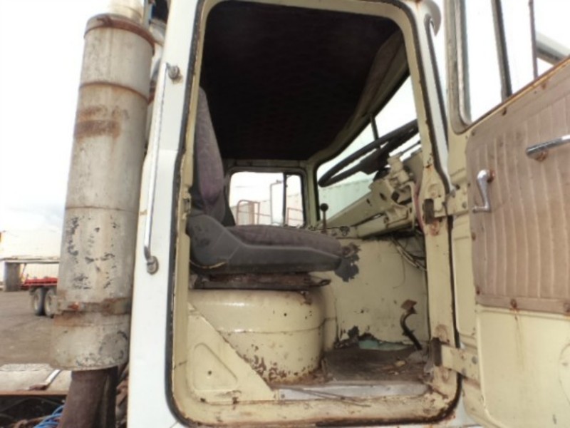 MACK F SERIES F SERIES Truck
