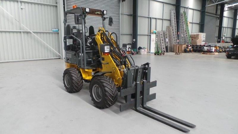 2015 WACKER NEUSON WL16 BEE KEEPER