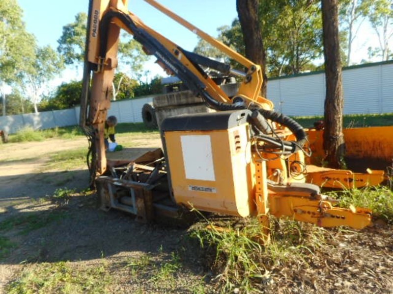 LAWN EQUIPMENT - WIDE AREA MOWER
