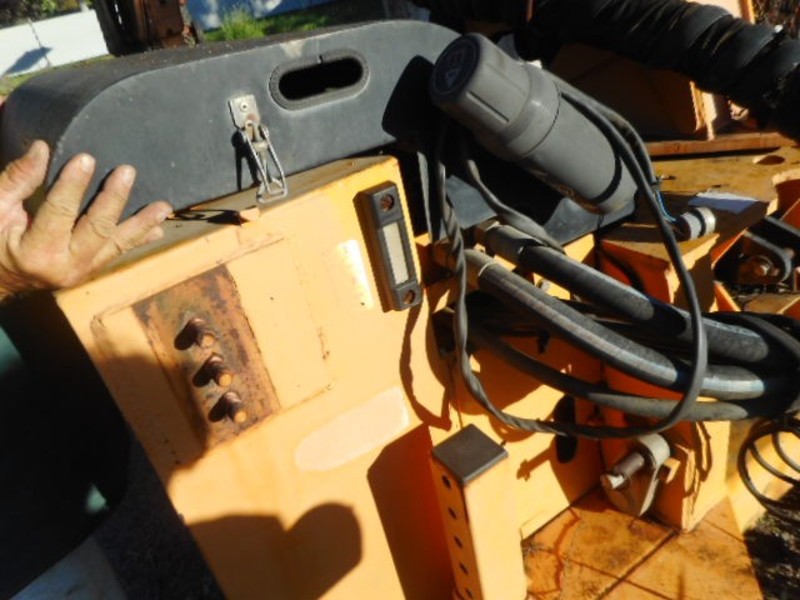 LAWN EQUIPMENT - WIDE AREA MOWER