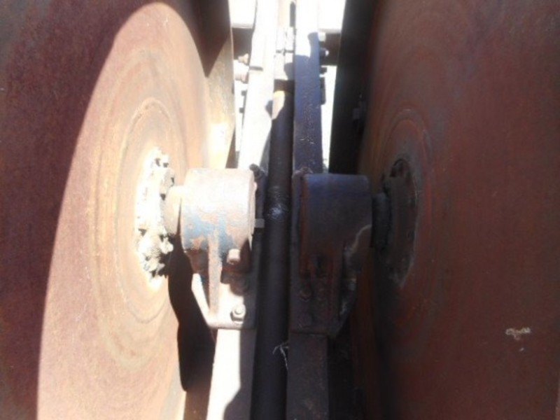 BIG SHEEPS FOOT ROLLER