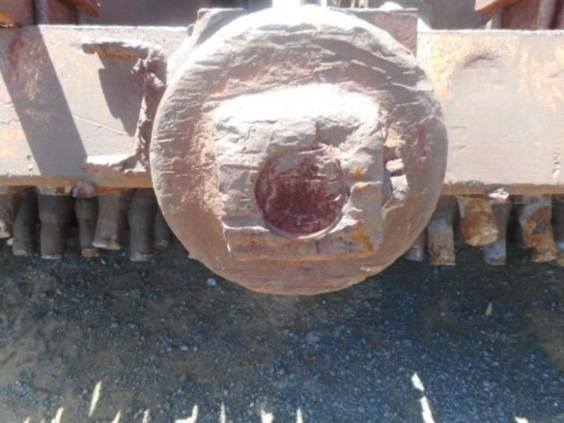 BIG SHEEPS FOOT ROLLER