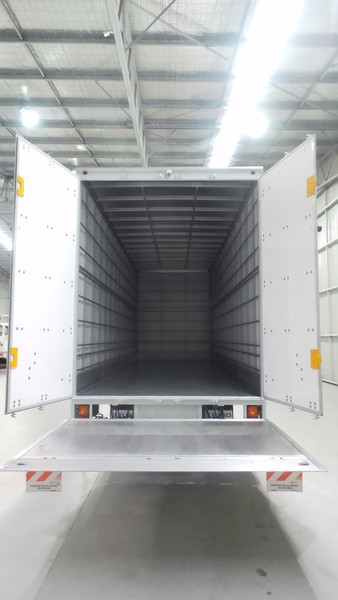 2017 FUSO Fighter 1227 Fighter 1227 Truck