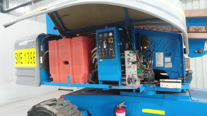 2008 GENIE S85 BOOM LIFT